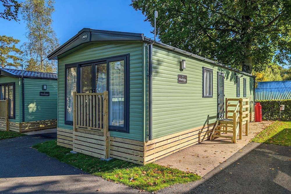 3 bedroom Gold Caravan Pet Friendly in Penrith, Lake District