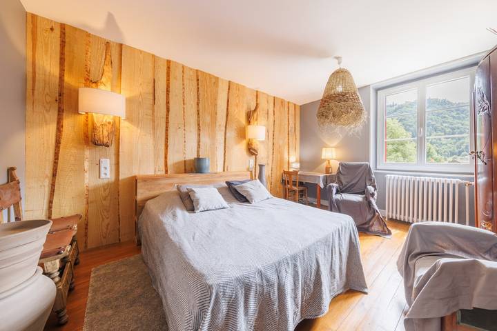 Location de vacances pour 6 personnes, avec jardin à La Bourboule - 2