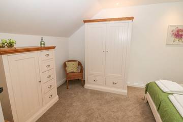 Log Cabin for 6 People in Bradfield, Peak District, Photo 4