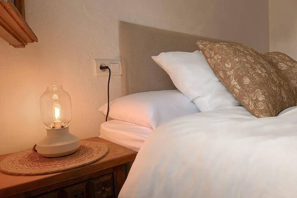 Casa Harillo: Casa Rural con Vistas a la Montaña y Wi-Fi in Genalguacil, Provincia de Málaga