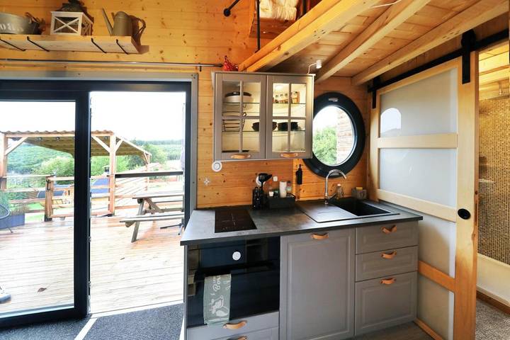 Gîte pour 4 personnes, avec jacuzzi et piscine ainsi que sauna et jardin dans Fremifontaine - 4