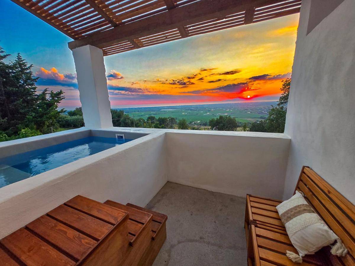 Deluxe Double Room with Sea View with private pool in Capaccio, Cilento