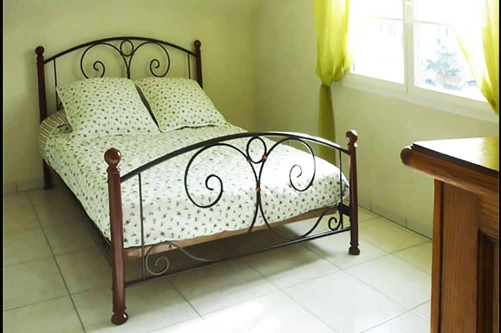 Apartamento entero, Superior-Apartamento-Baño privado con ducha in La Riche, Región de Tours