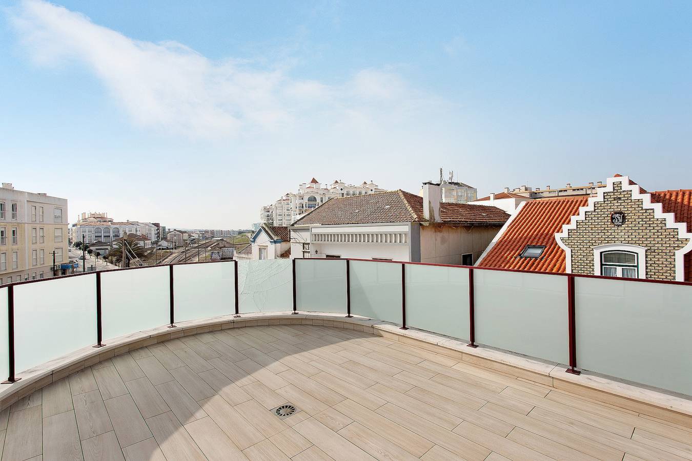 Apartamento inteiro, Apartamento 'Casa Dos Terraços Penthouse' com Varanda, Wi-Fi e Ar Condicionado in Praia de São Martinho do Porto, São Martinho do Porto