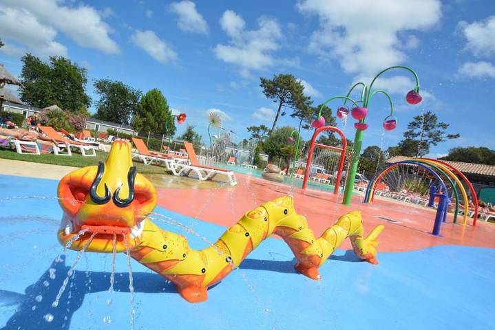 Camping pour 10 personnes, avec jardin ainsi que terrasse et piscine, animaux acceptés au Cap Ferret - 4