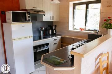 Gîte pour 5 Personnes dans Chambon-sur-Lac, Région de Besse-et-Saint-Anastaise, Photo 2