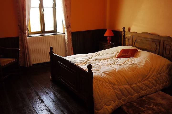 Gîte pour 8 personnes, avec jardin et piscine à Talizat - 3