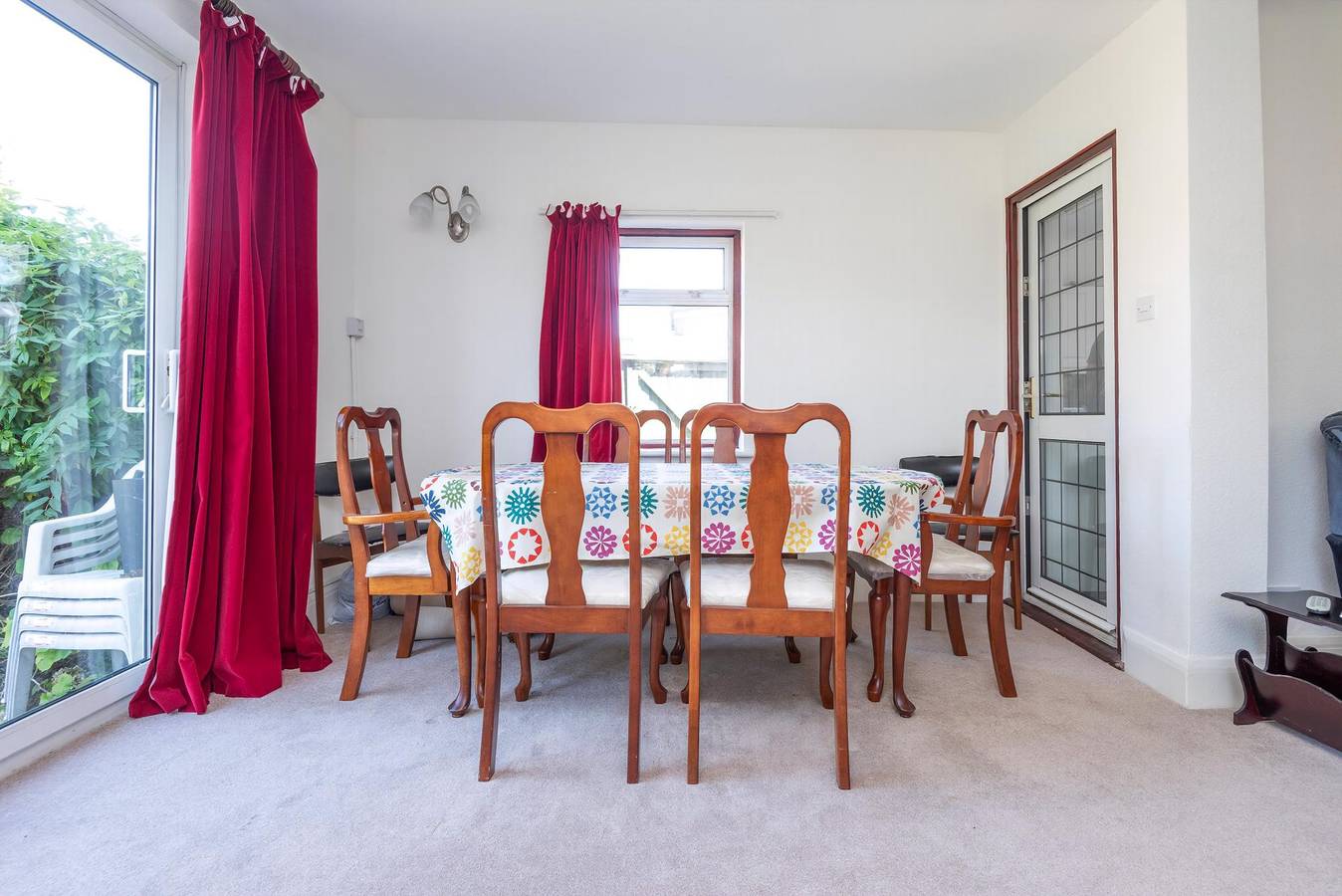 Lovely home in Ilford with parking in Redbridge, Londen
