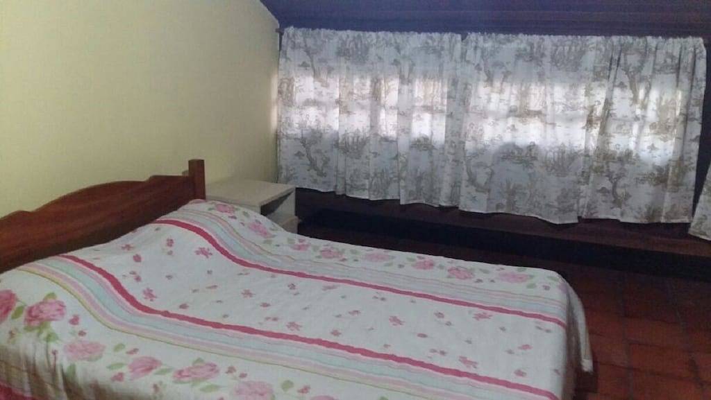 Ausgezeichnetes Haus Mit 03 Schlafzimmern, Zwei Leerständen, Geschlossenes Wohnzimmer, Nahe Am Strand in Cajueiro (Cabo Frio), Cabo Frio