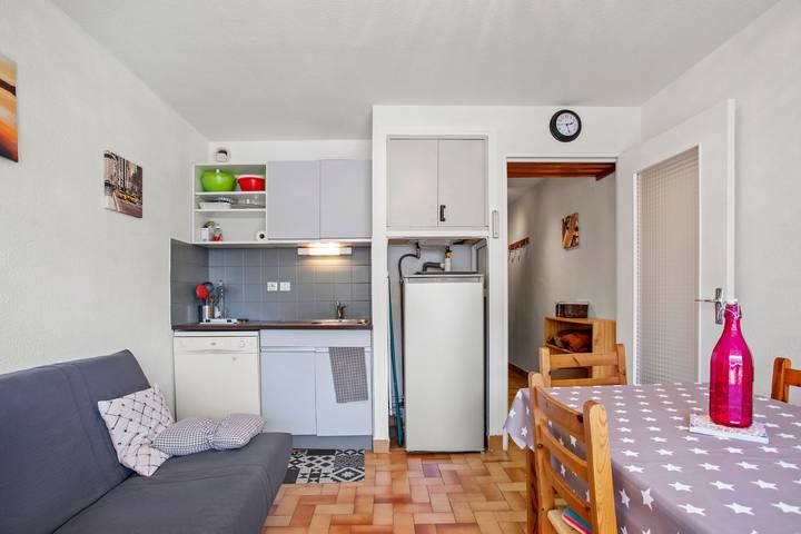 Appartamento intero, Appartamento 'Studio Cabine Proche Mer' con terrazza privata e aria condizionata in Le Lavandou, Costa mediterranea (Francia)