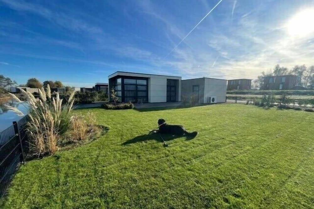 Top-modernes Chalet 'Aan het Strand' mit großem Garten an der Ijssel in IJssel