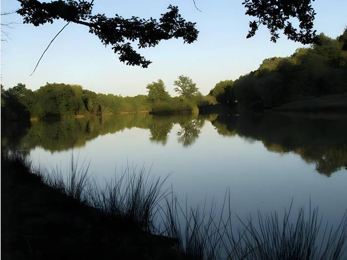 Camping für 5 Personen, mit Seeblick und Garten in Midi-Pyrenäen - 2