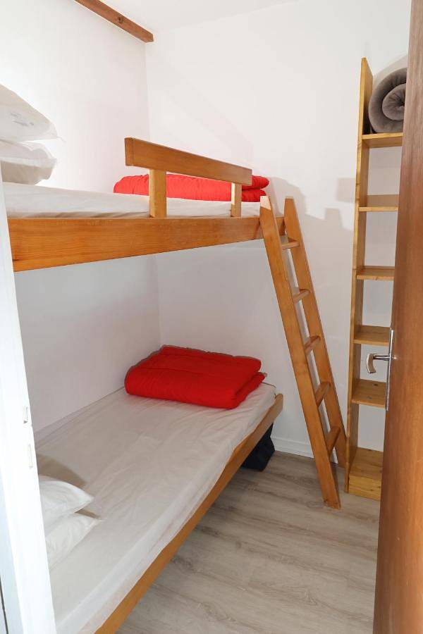 Gîte pour 4 personnes, avec vue et piscine dans Office De Tourisme Des Hopitaux Neufs - 4