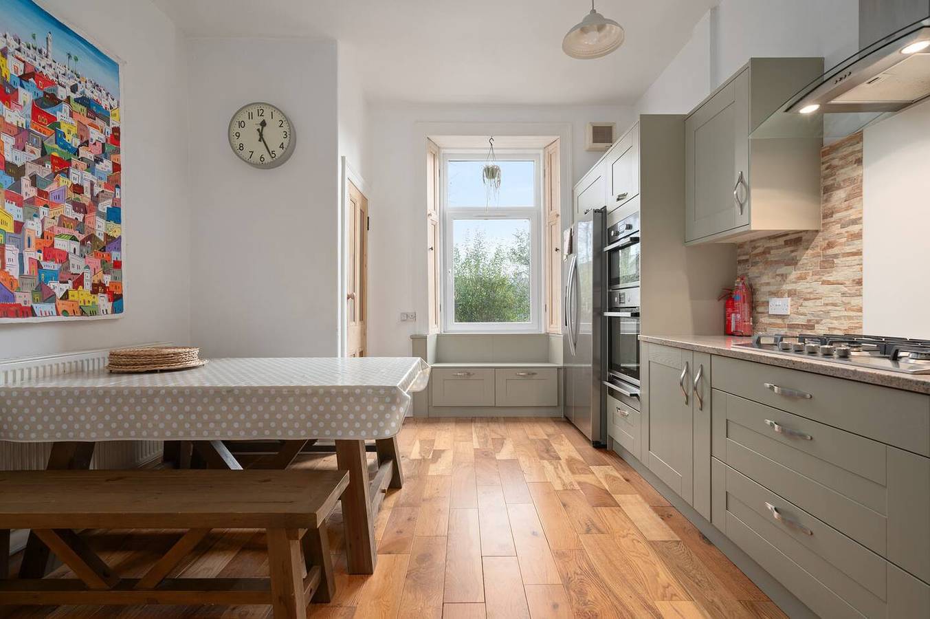Entire apartment, Pass the Keys | Homely Central 2 bedroom in Edinburgh, Edinburgh and Lothian