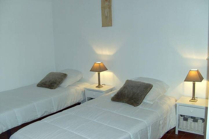 Gîte pour 6 personnes, avec jardin, animaux acceptés à Trévol - 4