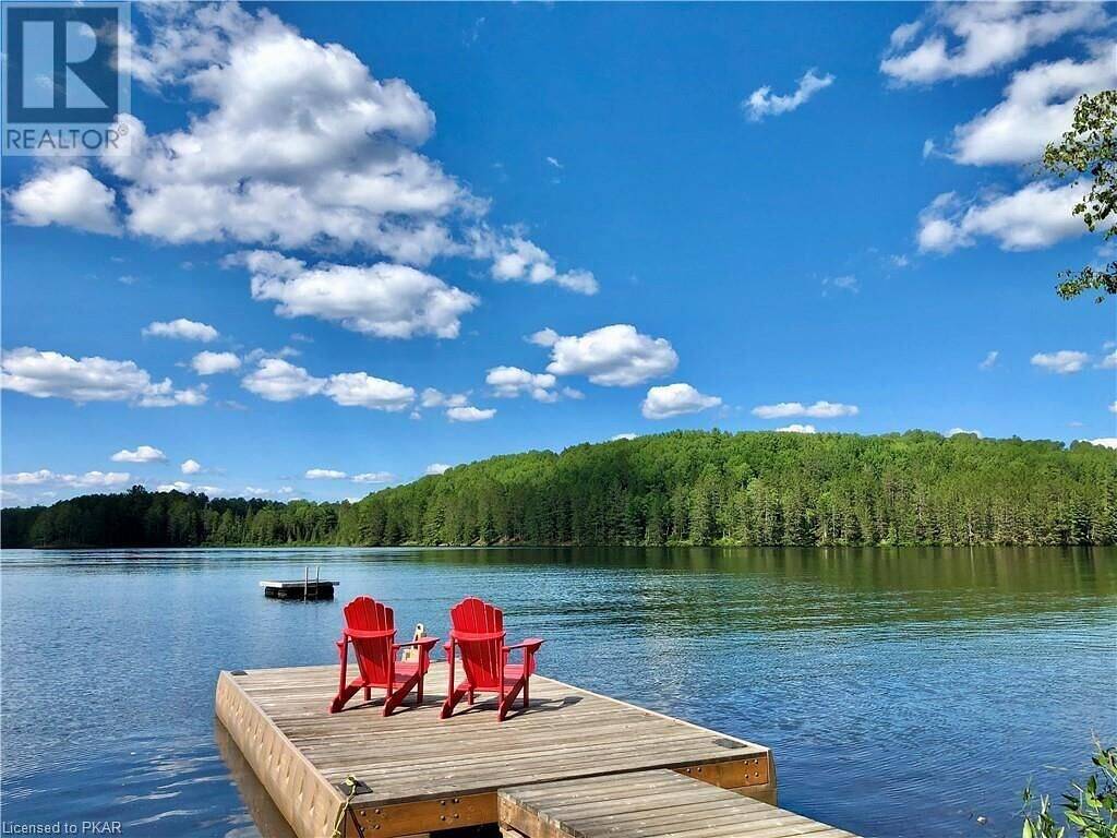 This Is The One You’ve Been Looking For in Hastings Highlands, Ontario