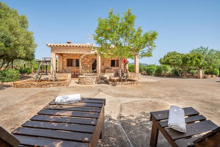 Villa "Els Ullastres" ganz in der Nähe des Strandes, mit Wi-Fi und privatem Garten; Parkplatz vorhanden in Portopetro, Santanyí