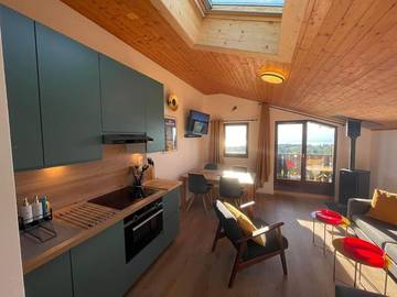 Gîte pour 4 personnes, avec balcon ainsi que vue sur le lac et jardin à Thollon-les-Mémises