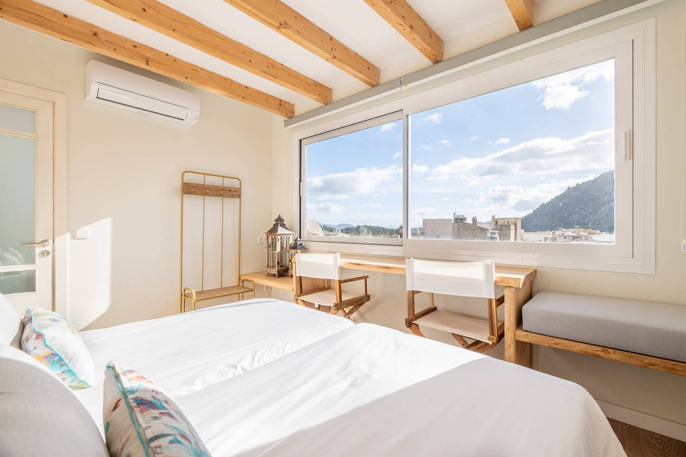 Estudio entero, Apartamento 'Can 32 2 Habitaciones' con vistas a la montaña y aire acondicionado in Pollensa Ciudad, Pollença