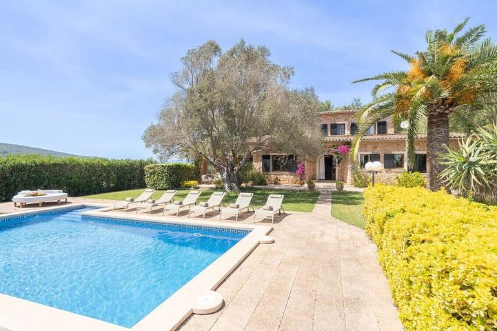 Finca für 6 Personen, mit Garten und Balkon in Santa Eugènia