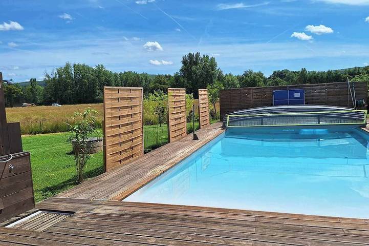 Gîte pour 4 personnes, avec terrasse et jardin à Saint-Pantaléon-de-Larche