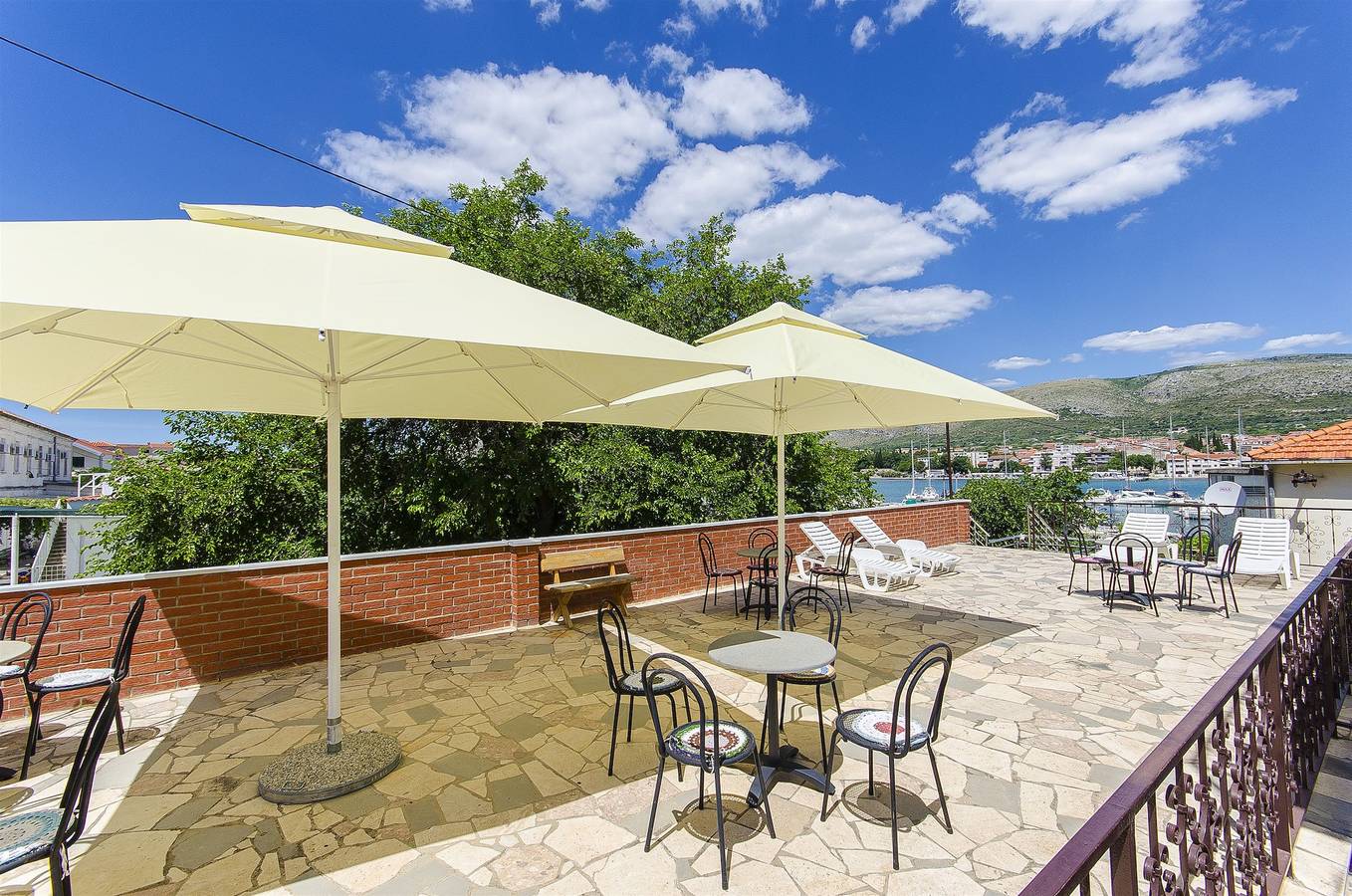 Apartments and Rooms Iva in Trogir, Ciovo