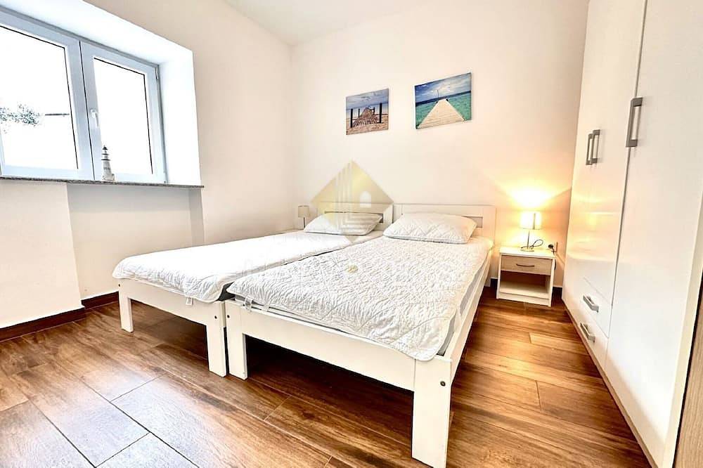 Entire apartment, Apartments House Vukman - One Bedroom Apartment in Novalja, Pag Island