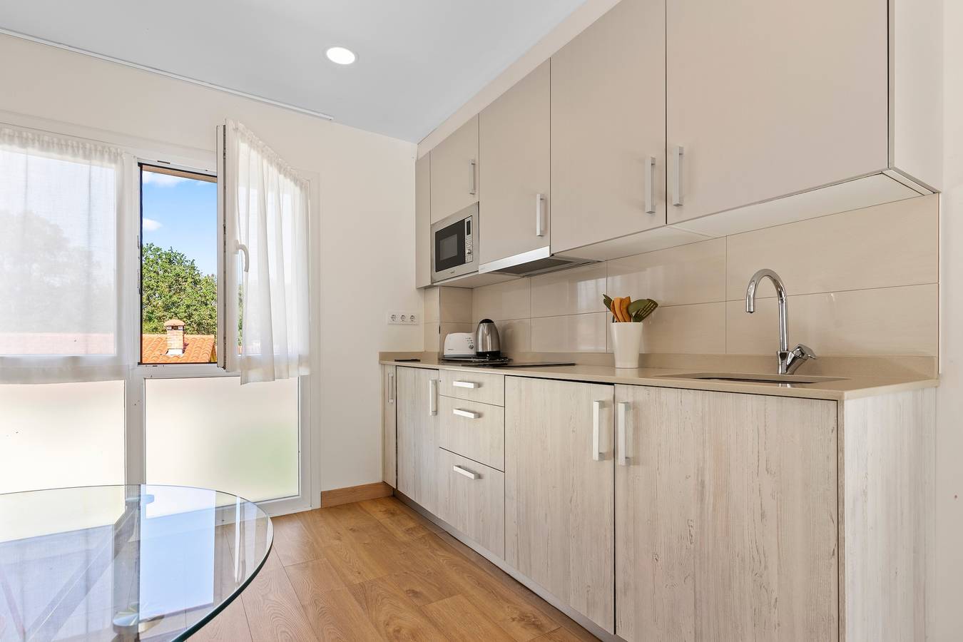 Entire apartment, Apartment '4 Terraza - Antilles Sin Jardin' with Mountain View and Private Terrace in Llanes, Costa Verde (Spain)