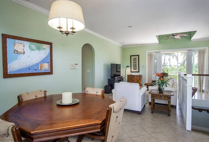 Vacation rental for 8 people, with yard in Duck Key