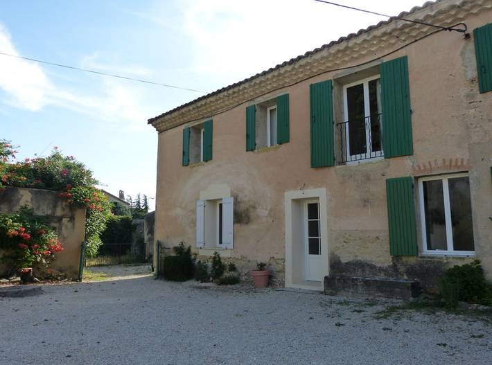 Gîte pour 8 personnes, avec piscine et jardin