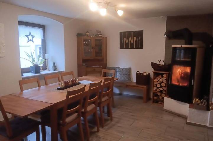 Ferienhaus für 9 Personen, mit Terrasse und Garten