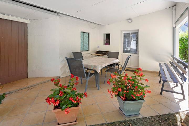 Location de vacances pour 5 personnes, avec Jardin à Saint-Denis-du-Pin