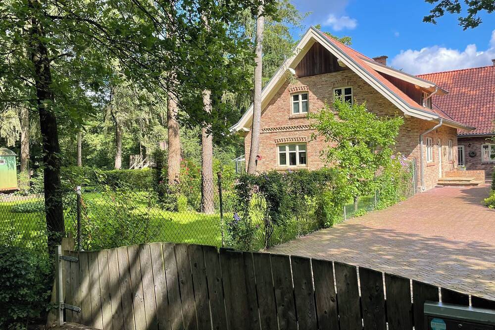 Großzügiges Ferienhaus in ruhiger Waldlage - Urlaub auf dem Lande in Wietmarschen, Landkreis Grafschaft Bentheim