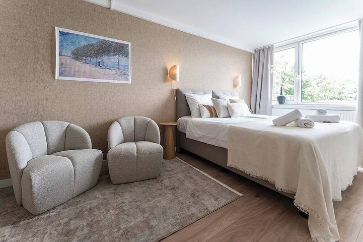 Ganze Wohnung, Genießen Sie die perfekte Balance zwischen Komfort und Ruhe – in der Nähe der Universität Tilburg, aber in einem ruhigen, grünen Viertel gelegen. Dieses Privatzimmer ist ideal für Studierende, Besucher und Kurzaufenthalte. in Tilburg, Nordbrabant