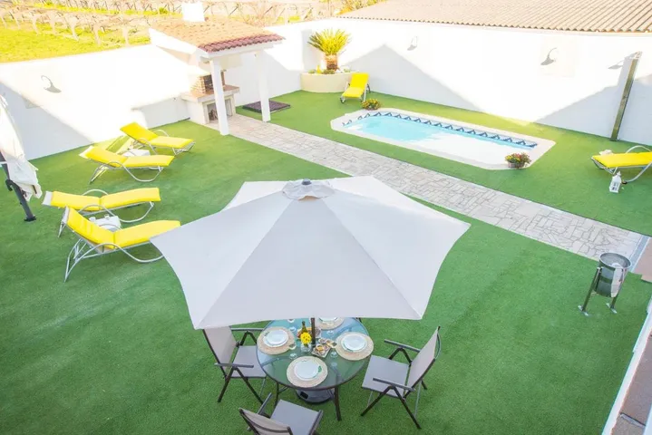 Chalet para 10 personas, con piscina y jardín - 1