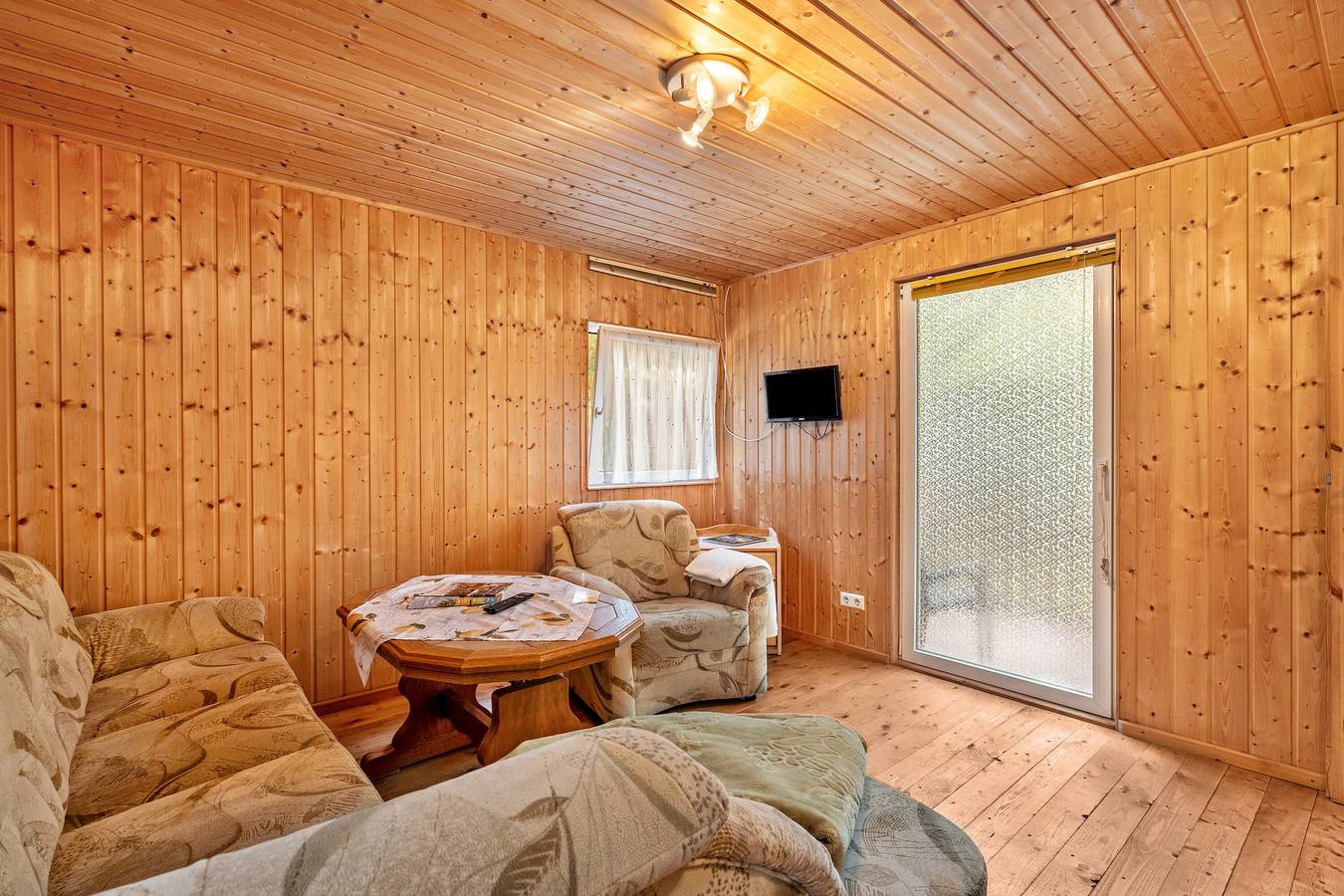 Bungalow '18 - Finnhütte' mit privater Terrasse und gemeinsamem Garten in Niesky, Oberlausitz-Niederschlesien
