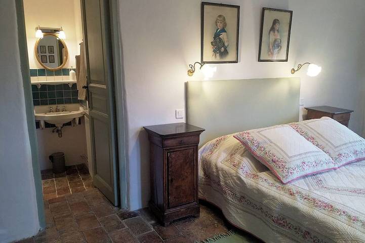 Gîte pour 12 personnes, avec jardin et piscine à Lussan - 3