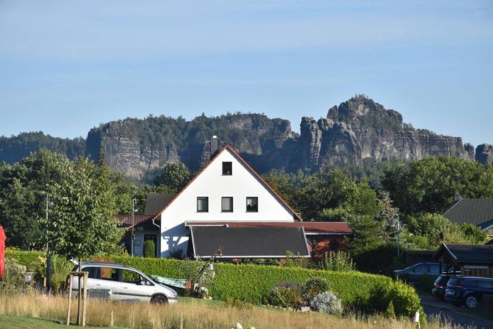 Ferienwohnung für 5 Personen, mit Ausblick und Garten in Sebnitz