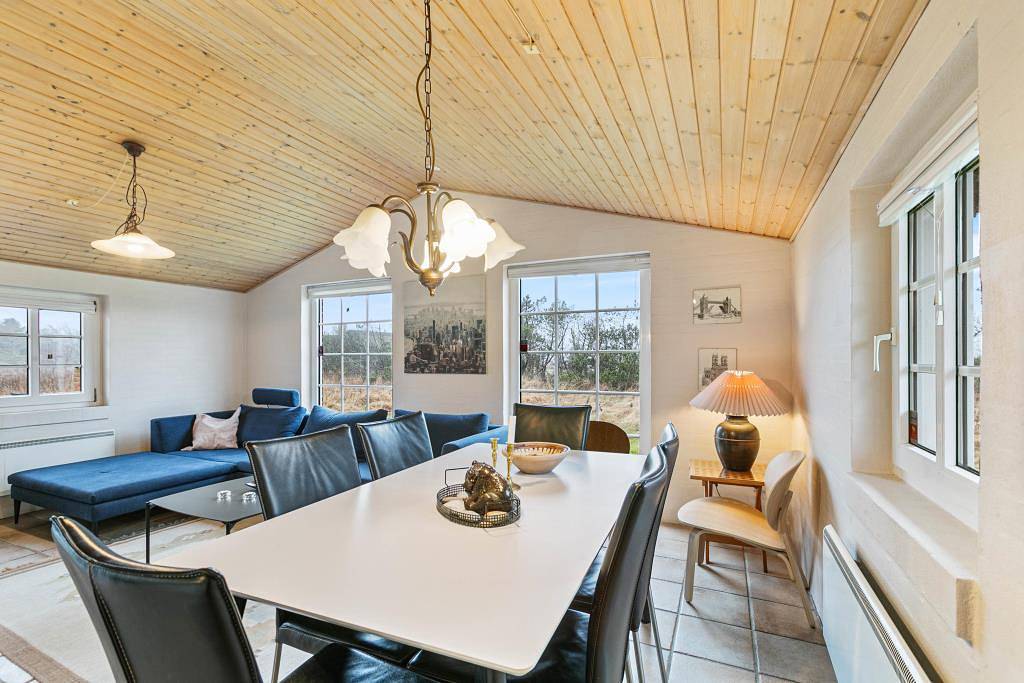 Classic holiday home with hot tub and sauna in Vester Husby, Husby