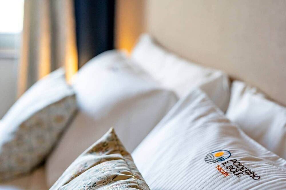 Poderino il Sole - Alloro Room in Lajatico, Pisa Provinz