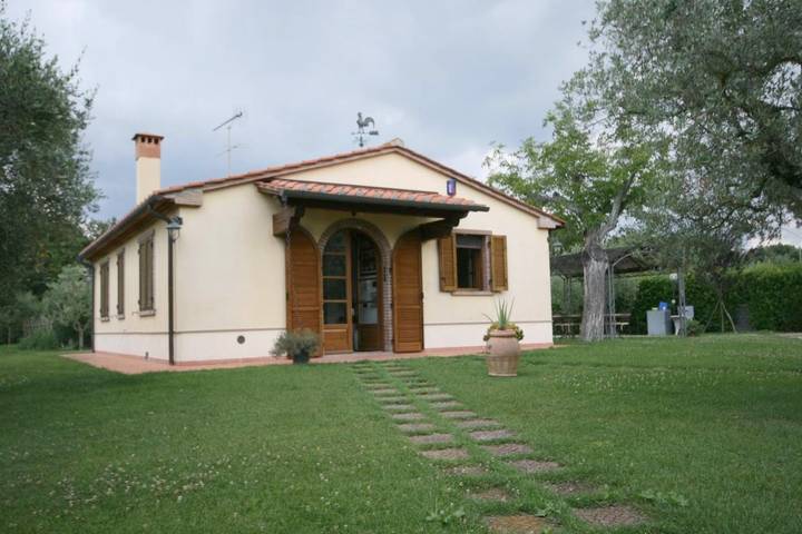 Ferienhaus für 7 Personen, mit Garten, mit Haustier in Castagneto Carducci