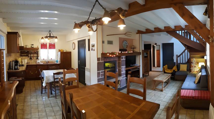 Gîte Cascade Seris : vue montagne, terrasse privée et Wi-Fi in Laruns, Béarn
