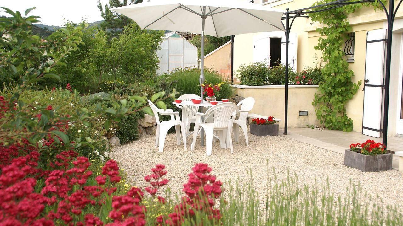 Appartement de vacances entier, Appartement de vacances pour 2 personnes avec jardin in Montbrun-les-Bains, Région de nyons