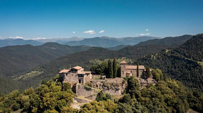 Apartamento para 16 personas, con Balcón y Terraza además de Jardín y Vistas en Ripoll