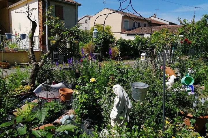 Location de vacances pour 6 personnes, avec jardin à Gensac-sur-Garonne