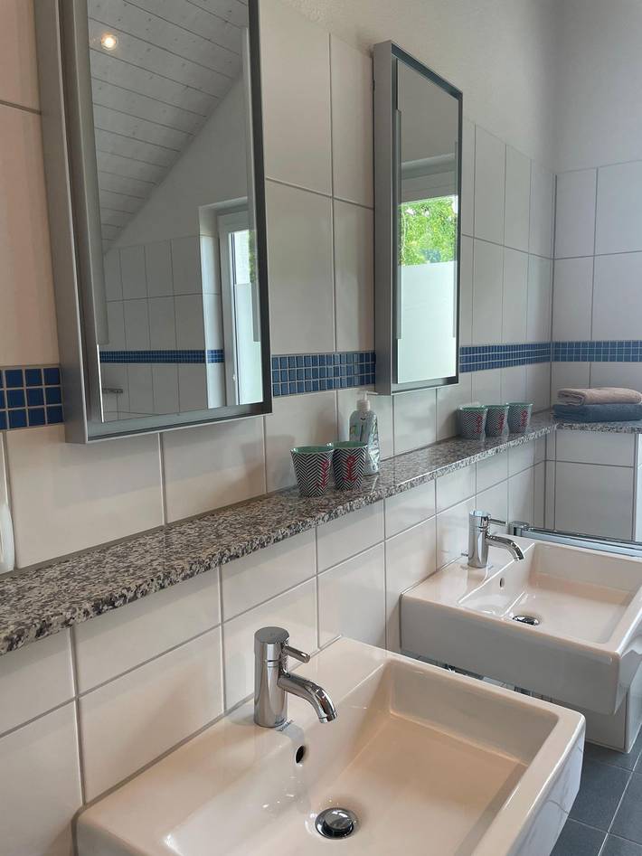 Ferienhaus für 8 Personen, mit Sauna und Ausblick sowie Garten und Seeblick in Ueberlinger see - 2