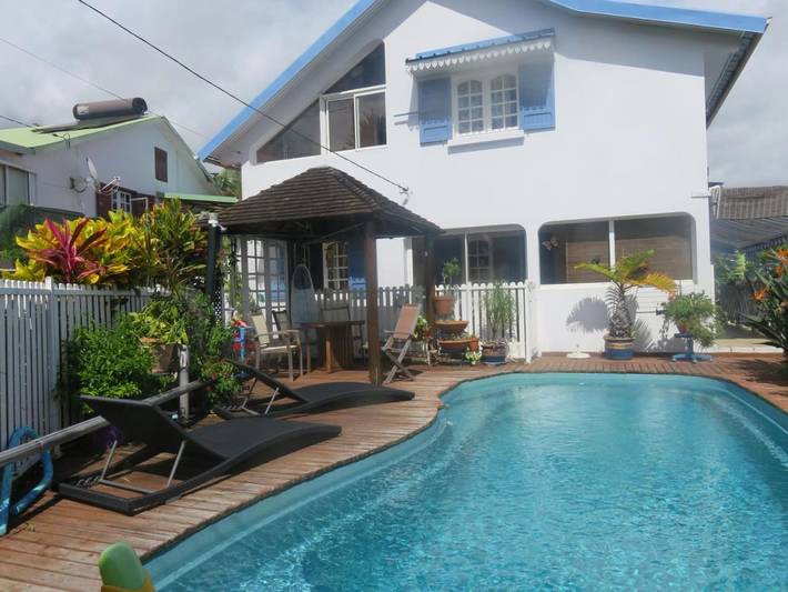 Gîte pour 2 personnes, avec jardin et piscine ainsi que vue et bassin pour enfant à Sainte-Marie (Île de la Réunion) - 2
