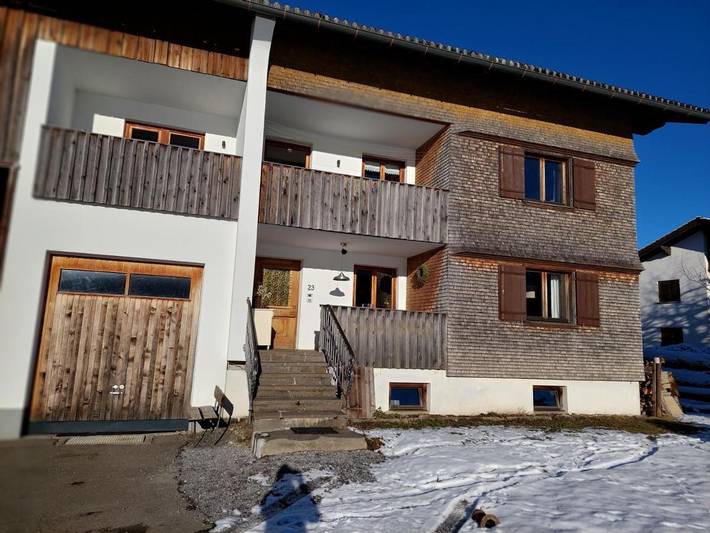 Ferienwohnung für 7 Personen, mit Balkon und Terrasse sowie Garten und Ausblick in Andelsbuch - 4