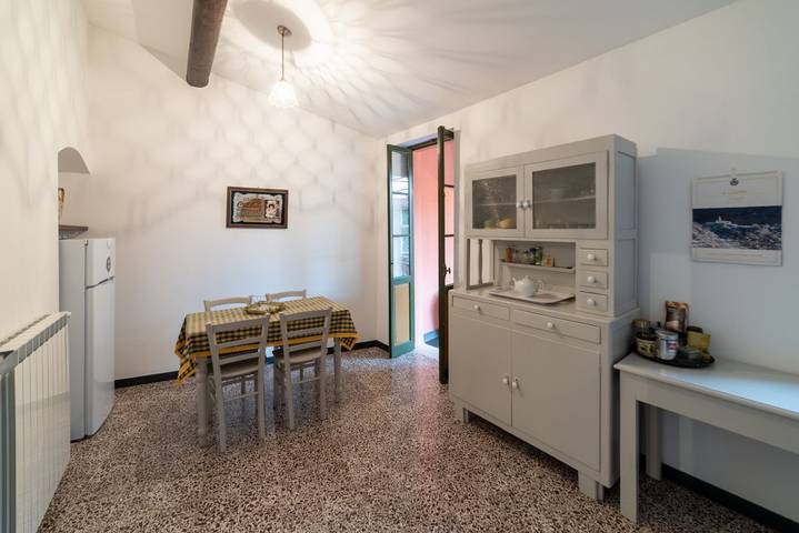 Ganze Wohnung, Ferienwohnung für 2 Personen in Castel Vittorio, Ligurische Alpen