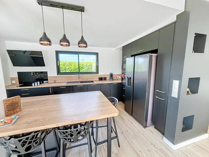 Location de vacances pour 12 personnes, avec Jacuzzi et Terrasse ainsi que Jardin et Piscine à Brignogan-Plages - 3